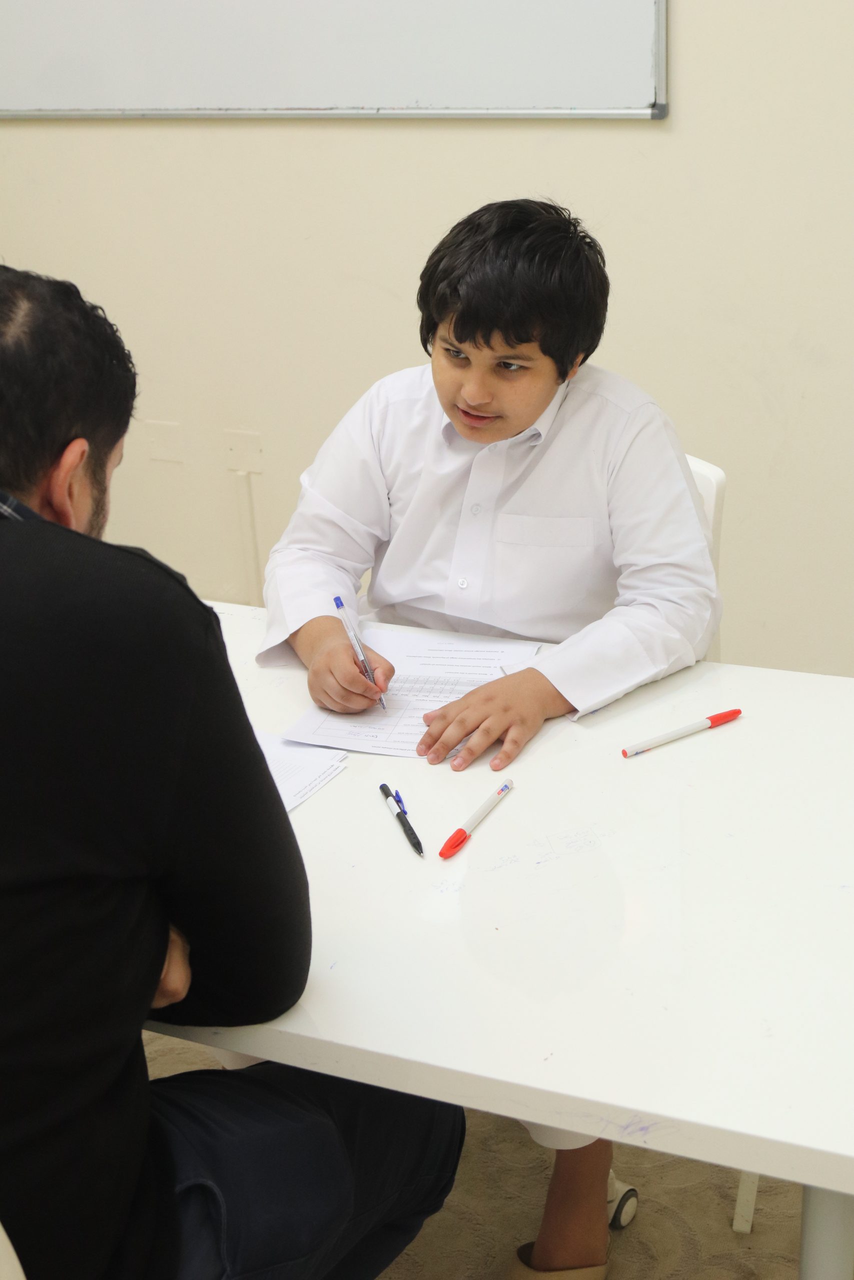 من داخل مركز رعاية التعليمي